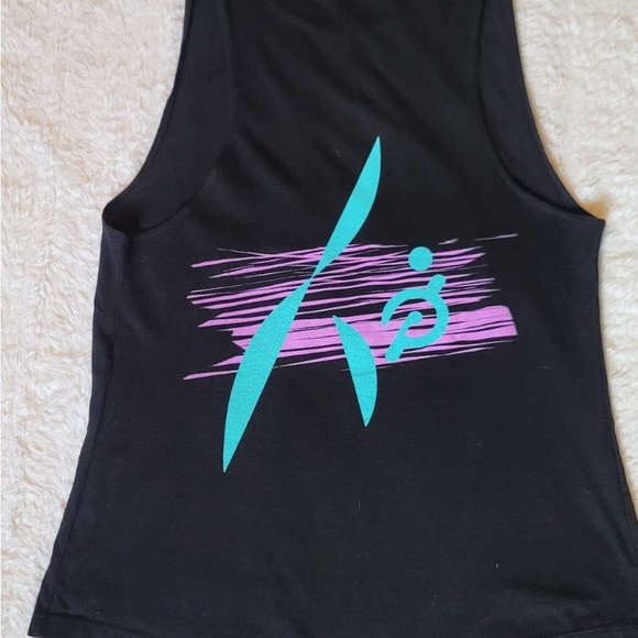 Peloton Women's Graphic Tank Top - Picture 7 of 7